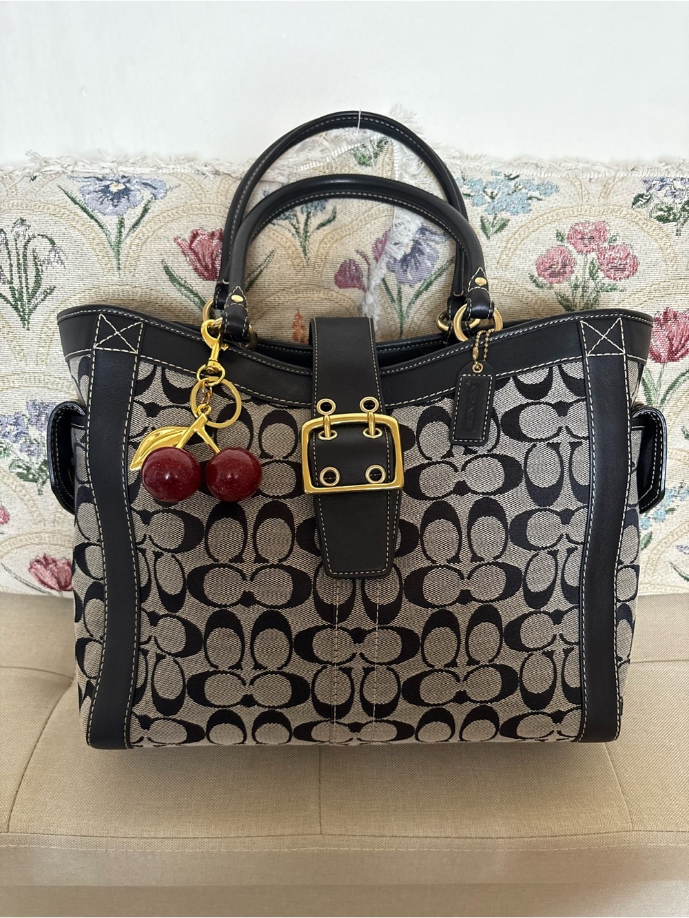 Y2K Coach Soho Signature Buckle Tote Bag 💼💛
